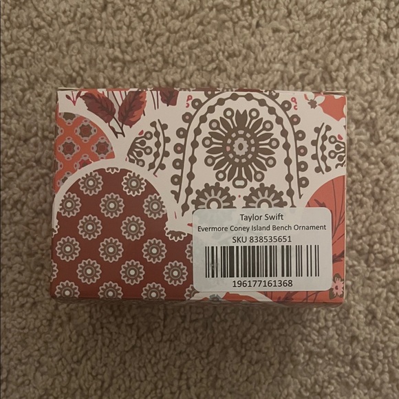 taylor swift “coney island” ornament - Picture 2 of 2